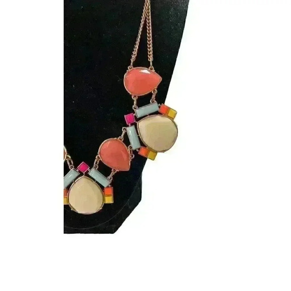 Mila 17 inch Acrylic Multicolored Statement Necklace VTG - Picture 5 of 5